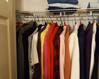 Items Located In The 1st Bedroom ( MASTER)