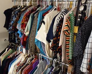 Items Located In The 1st Bedroom ( MASTER)