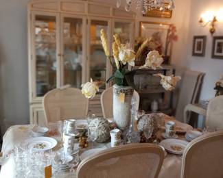 Items Located In The Dining Room