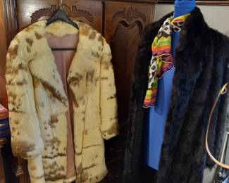 Items Located In The 1st Bedroom ( MASTER)