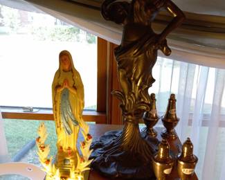 Items Located In The Family Room