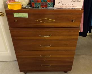 Items Located In the 3rd Bedroom