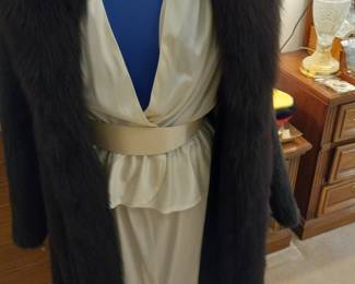 Items Located In The 1st Bedroom ( MASTER)