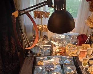 Items Located In The 1st Bedroom ( MASTER)