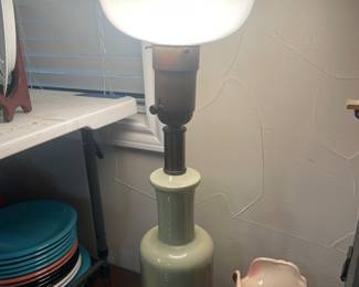 Vintage 1950's Stiffel?/ lamp!