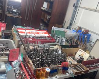 Will you look at this!! Drill bits, sockets and so much to choose from!