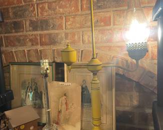 1940's Colonial Vintage Mid Century Toleware Table lamp
