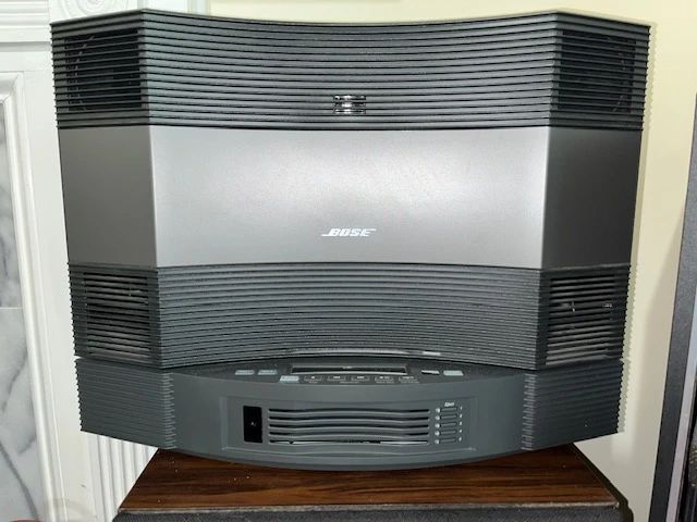 Bose Stereo - Great condition!