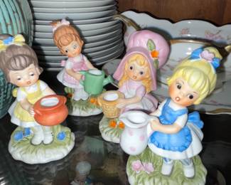 Seymour Mann - Bisque Porcelain Lovables Figurines