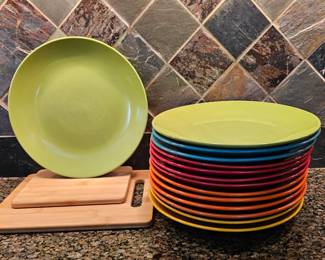 Colorful dinner plates by Royal Norfolk