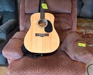 Guitar, excellent condition. Recliner available also