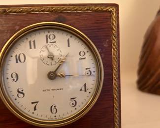 SETH THOMAS SEVERN WOOD ALARM CLOCK SHELF TABLE THOMASTON, CONN, USA 