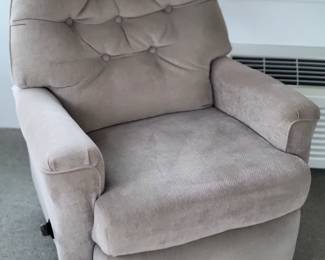 Best Home Furnishings manual recliner