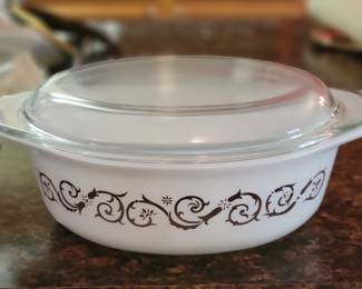 Pyrex Gold Scroll casserole dish