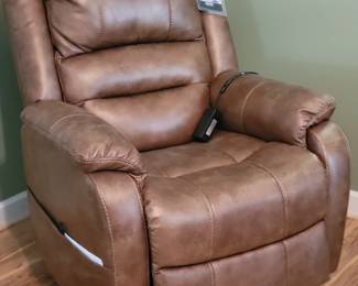 Brand new with tags Ashley lift chair 