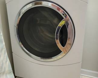 GE washer and pedestal 