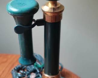 Reproduction vintage telephone