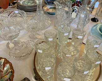 silverplated Victorian mirrored plateau