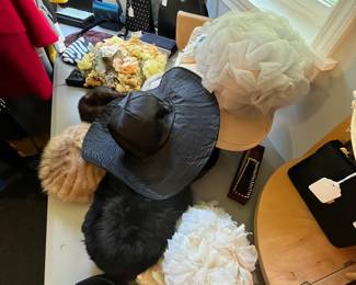 mod woman's accessories