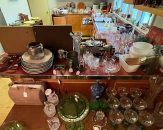 Depression glass, uranium glass, Singer child's sewing machine. collectible kitchenware