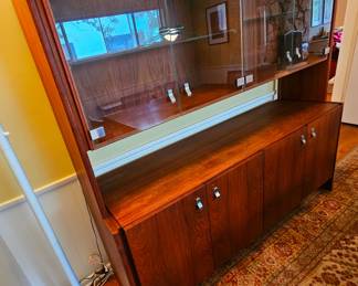 Gorgeous Mid Century Modern Walnut Display Cabinet.