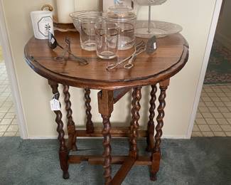 Antique drop leaf table