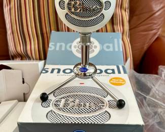 Blue (brand) Snowball iCE USB Microphone for PC/Mac/Gaming/Recording etc.