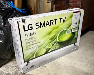 32" LG smart TV, new in February