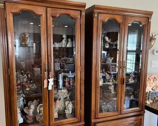 Broyhill lighted china cabinets