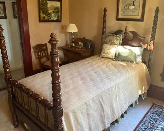 Davis Cabinet Four Post Twin Bed (Pair)