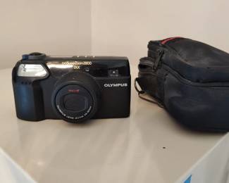 OLYMPUS SUPERZOOM 2900 DLX $10.00