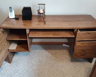 DESK $30.00