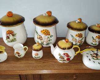9 PIECE VINTAGE JCPENNEY CANISTER AND ACCESSORIES FOR ALL FOR $175.00 (TEA CUP LID IS CRACKED) 
