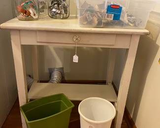 Cute farmhouse table