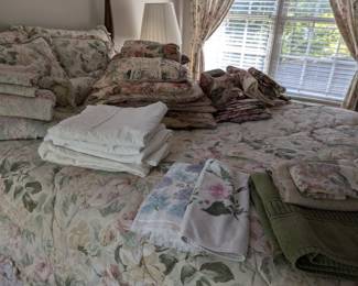 Bed and bathroom linens