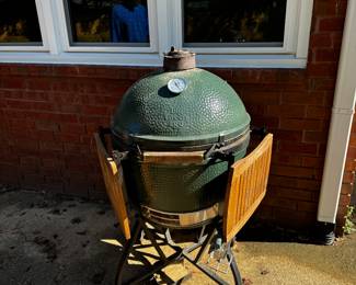 LARGE GREEN EGG COOKER