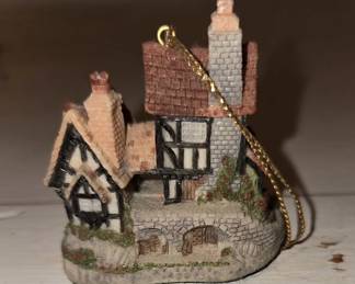 8 Small David Winter Pieces