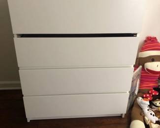 Wood Laminate Chest of Drawers