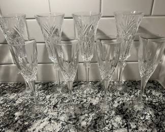 8 Crystal Wine Glasses