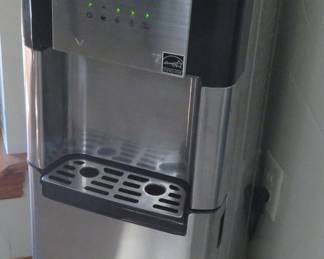 Whirlpool water cooler