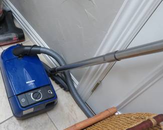 Miele Plus canister vacuum cleaner