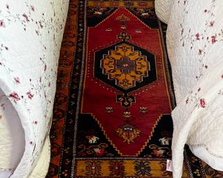 Beautiful Rug measuring approximately 6' x 3'