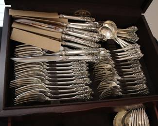Wallace "Grand Baroque" sterling silver flatware (no monos) 126 pieces