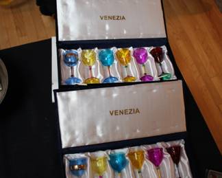 Venezia art glass cordials