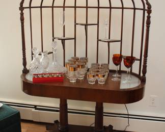Duncan Phyfe style mahogany bird cage table (with lights)