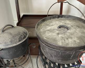 Cast Iron Dutch Ovens