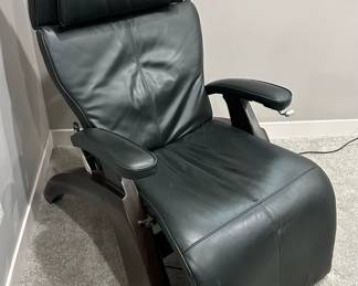 HUMAN TOUCH Zero Gravity Leather Electric Chair