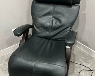 HUMAN TOUCH Zero Gravity Leather Electric Chair