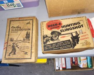 Vintage hunting slingshot