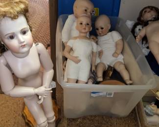 Doll maker bodies